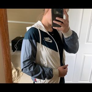 NIKE Windbreaker
